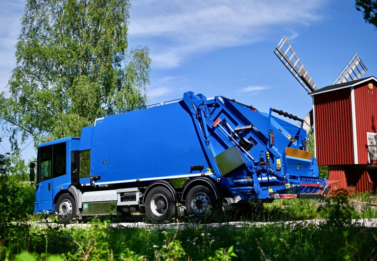 Electric hybrid rear loader image